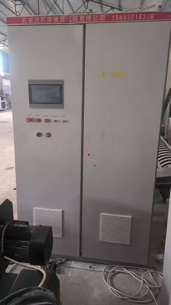 还有三螺杆两套大机：95三螺杆主机-1:40-315千瓦电机！21年设备，做的少、成色好！价格低！采购|汽车产业|汽车配件|机加工蚂蚁智酷企业交流社群中心