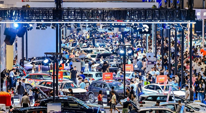 没买车的不用慌，12月将有五款新车上市，包括家用轿车、科技旗舰采购|汽车产业|汽车配件|机加工蚂蚁智酷企业交流社群中心