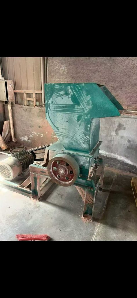 草坪料粉碎机多台！细网的！需要的联系采购|汽车产业|汽车配件|机加工蚂蚁智酷企业交流社群中心