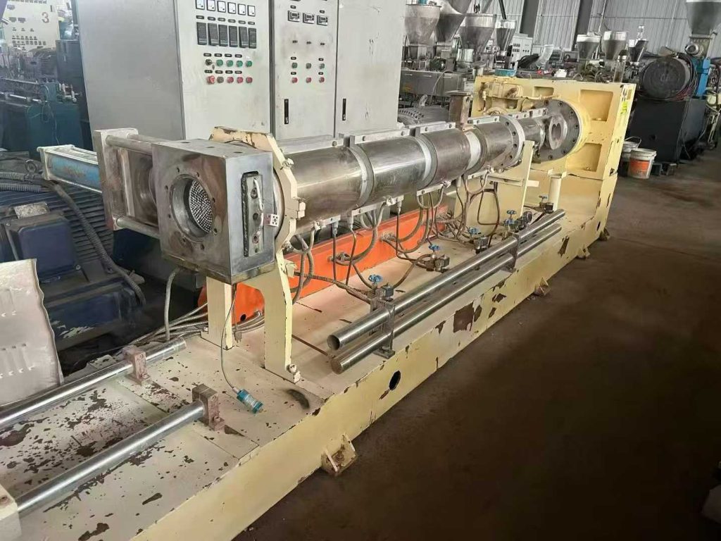 150单螺杆挤出机主机2台，110千瓦电机！大变速箱！长径比1:20，带换网器！价格便宜！采购|汽车产业|汽车配件|机加工蚂蚁智酷企业交流社群中心